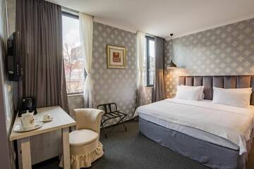 Фото номера Двухместный номер Делюкс с 1 кроватью Отель Hotel Day Inn г. Тбилиси 14