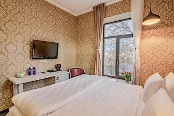 Фото номера Двухместный номер с 1 кроватью Отель Hotel Day Inn г. Тбилиси 4