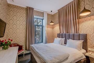 Фото номера Двухместный номер с 1 кроватью Отель Hotel Day Inn г. Тбилиси 5
