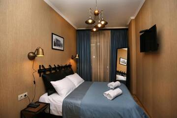 Фото номера Двухместный номер с 1 кроватью и балконом Отель Boutique Hotel Umbrella г. Тбилиси 16