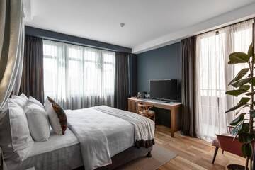 Фото номера Люкс с гидромассажной ванной Отель Communal Hotel Plekhanovi г. Тбилиси 7