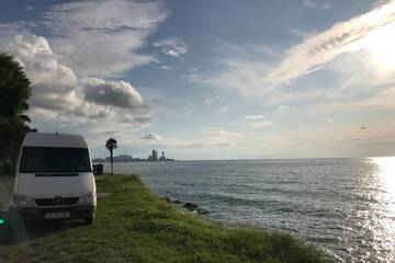 Фото номера Дом с 1 спальней Дома для отпуска Campervan г. Тбилиси 16