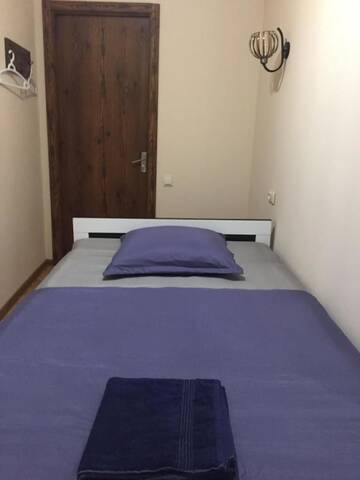 Фото номера Одноместный номер с общим душем и туалетом Хостелы Lets go Hostel г. Тбилиси 6