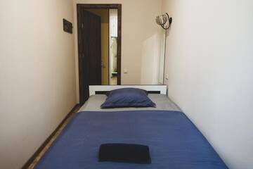 Фото номера Одноместный номер с общим душем и туалетом Хостелы Lets go Hostel г. Тбилиси 9