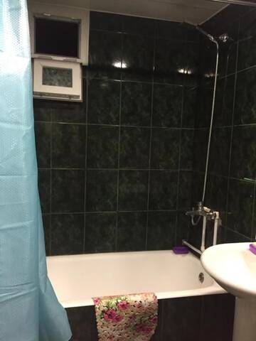Фото номера Одноместный номер с общим душем и туалетом Хостелы Lets go Hostel г. Тбилиси 14