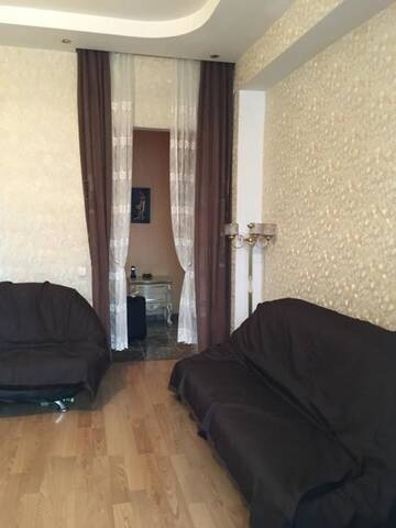 Фото номера Семейный номер с балконом Проживание в семье Nice flat in Tbilisi г. Тбилиси 3