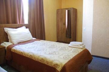 Фото номера Двухместный номер с 2 отдельными кроватями и видом на город Отель Hotel Shalimar г. Тбилиси 3