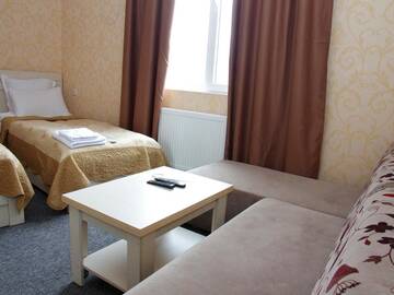 Фото номера Трехместный номер с видом на город Отель Hotel Shalimar г. Тбилиси 4