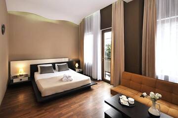 Фото номера Двухместный номер с 1 кроватью и гидромассажной ванной Отель Hotel Majestic г. Тбилиси 8