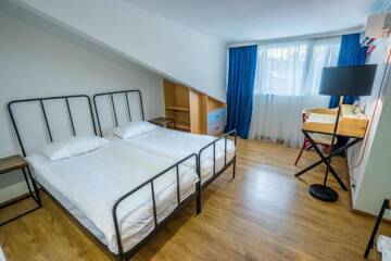 Фото номера Двухместный номер эконом-класса с 2 отдельными кроватями Отель Hotel Salve г. Тбилиси 4