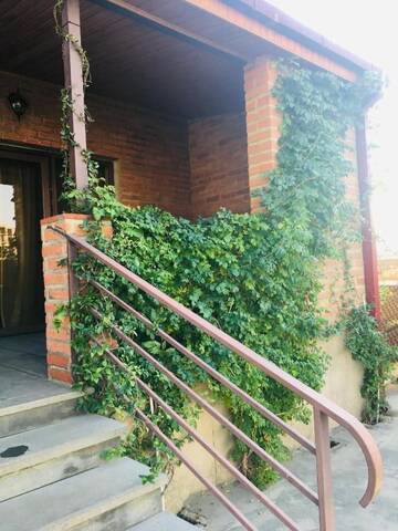 Фото номера Дом с 2 спальнями Дома для отпуска Mariam’s House г. Тбилиси 40