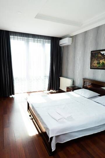 Фото номера Вилла Делюкс Виллы Vila tbilisi central г. Тбилиси 57