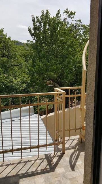 Фото номера Семейный номер с балконом Гостевой дом guesthouse new different г. Тбилиси 15