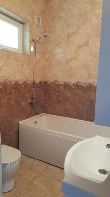 Фото номера Семейный номер с балконом Гостевой дом guesthouse new different г. Тбилиси 32