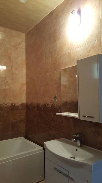 Фото номера Семейный номер с балконом Гостевой дом guesthouse new different г. Тбилиси 36