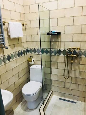 Фото номера Классический трехместный номер Отель Hotel Ethnograph г. Тбилиси 5