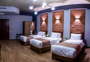 Фото номера Стандартный трехместный номер Отель TM Apart Hotel г. Тбилиси 2