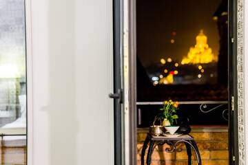Фото номера Апартаменты в пентхаусе с балконом, панорамный вид Апарт-отели Boutique Apart Hotel Upe г. Тбилиси 10