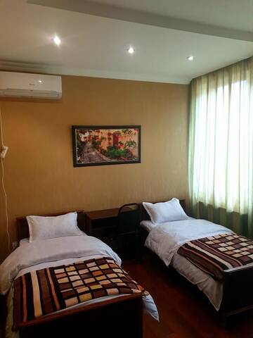 Фото номера Общий 4-местный номер для мужчин и женщин Хостелы Pinoy Travel Hostel &amp; Tours Georgia г. Тбилиси 2