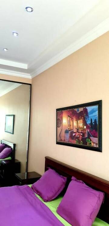 Фото номера Номер с кроватью размера &quot;queen-size&quot; и видом на сад Хостелы Pinoy Travel Hostel &amp; Tours Georgia г. Тбилиси 11
