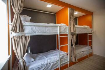 Фото номера Кровать в общем 8-местном номере для мужчин и женщин Хостелы Hostel Abano г. Тбилиси 5